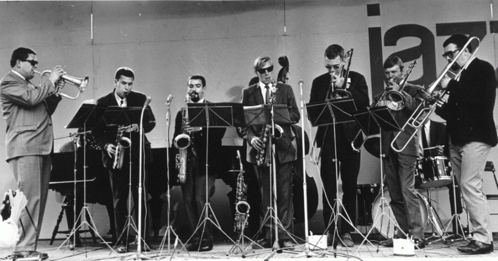 bilzen2216-trombone-workshop-olv-john-eardley-1966.gif